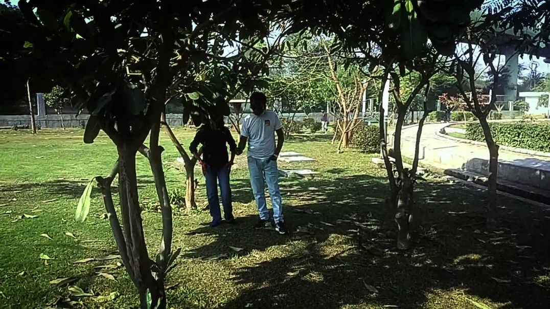 ⁣Humse_Mila_karo(1080p)