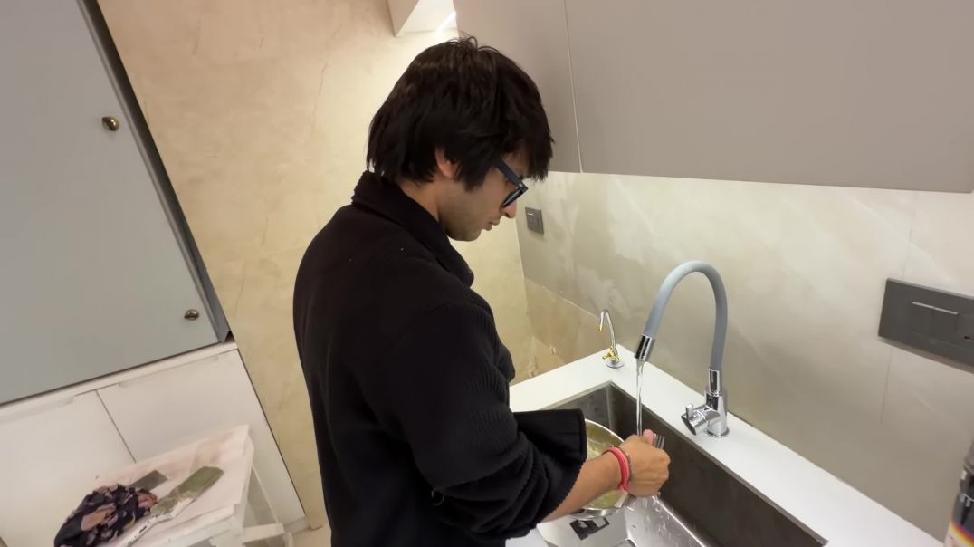 ⁣Avantika Ye kaise Kha Rahi 🤣 New Kitchen Mein(2K_60FPS)