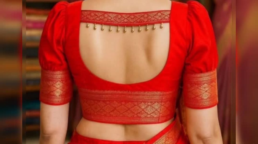 ⁣Beautiful blouse design 💕