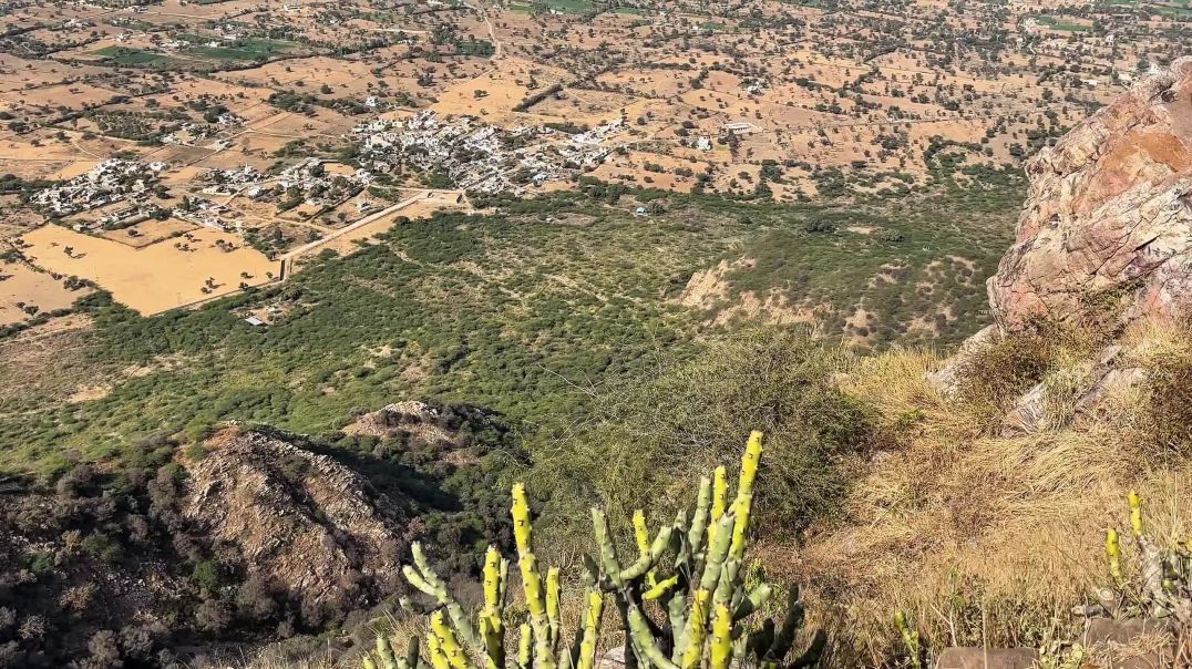 ⁣Hum gye Harsh wali pahadi pr 😅