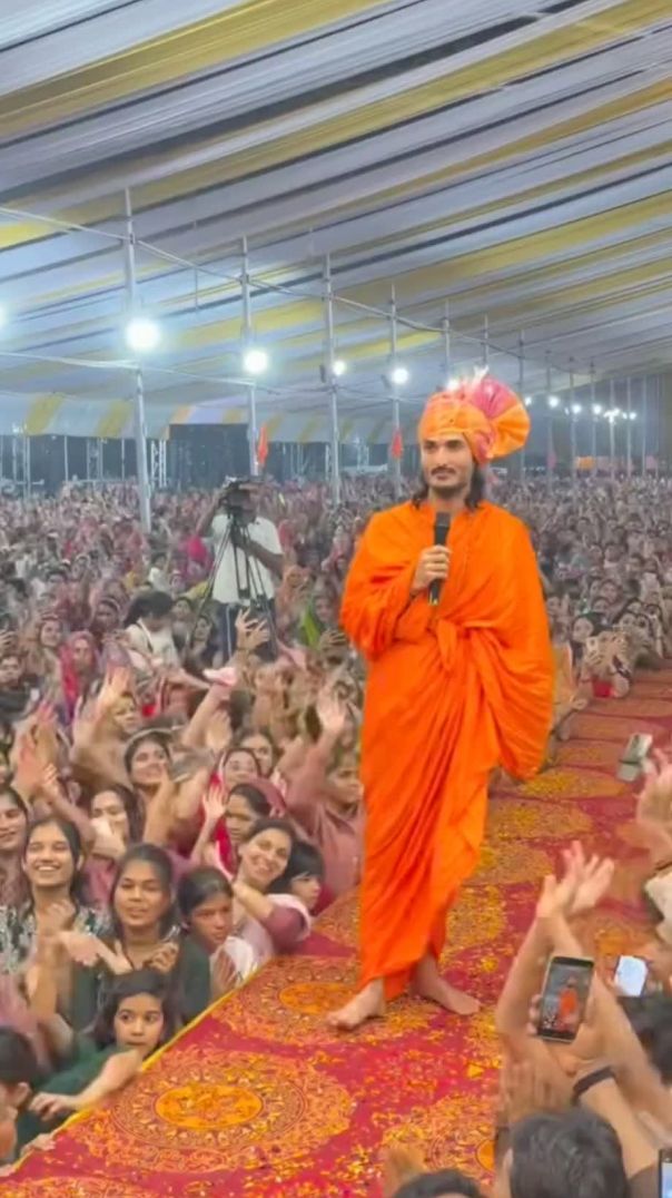 "मीरा हरी के मंदिर में एकली खड़ी — कृपाराम जी महाराज का प्राचीनतम भजन सुनकर पूरा मंदिर झूम उठा!