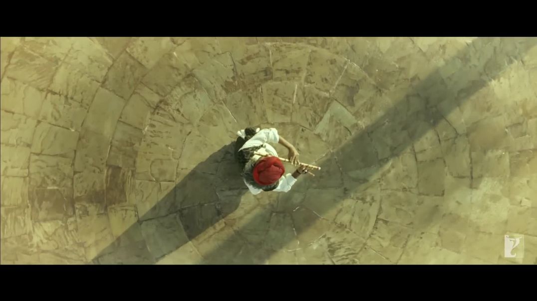 O_Re_Piya___Full_Song___Aaja_Nachle___Madhuri_Dixit___Rahat_Fateh_Ali_Khan___Salim-Sulaiman,_Jaideep