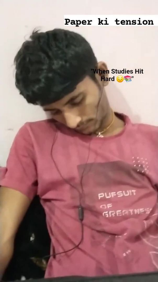 पढ़ाई का भूत और नींद का वार! 😂📚 #studentlife जब पढ़ाई करते-करते 'System Hang' हो जाए! 😴📖  Pape