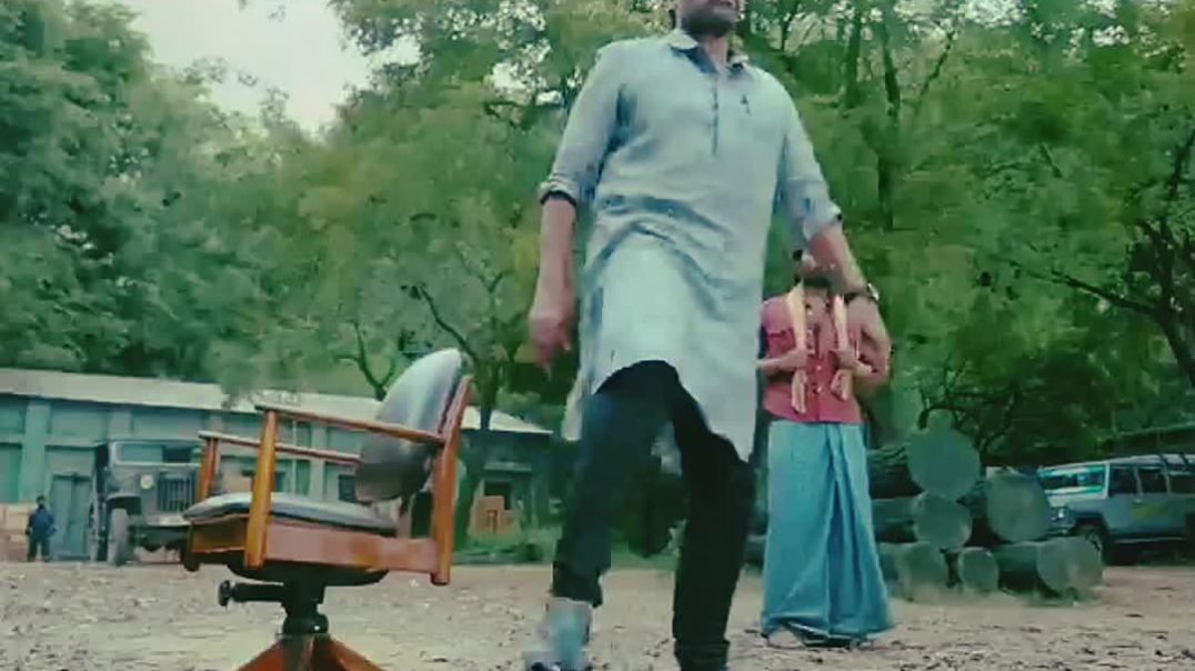 ⁣The "Relatability" Hook: "Is it just me, or does everyone [Relatable Action]? 😂"