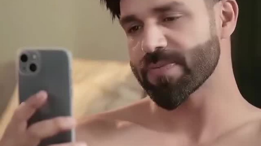 ⁣Your man! ♥️😍 #damienchazelle #KylianMbappé #wonderfulgirl #loveme #cristianoronaldo #mavericktopgu