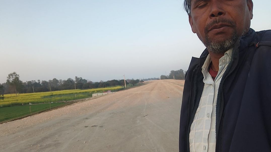 ⁣Six len road ban rahi hai usi per aaya hun ghumne