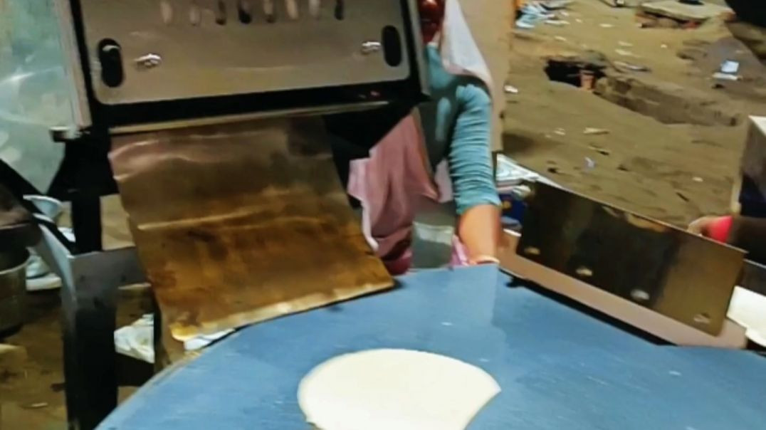 ⁣यह मशीन 1 घंटे में 1200 रोटियां बना देती है