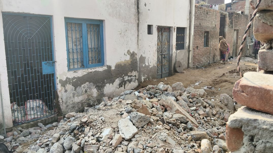 ⁣हमारे यहां बन रही है पहली बार सड़क