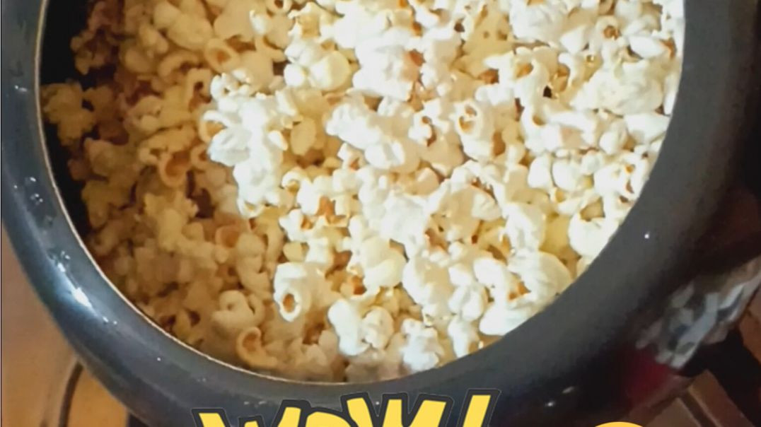 ⁣Homemade popcorn.