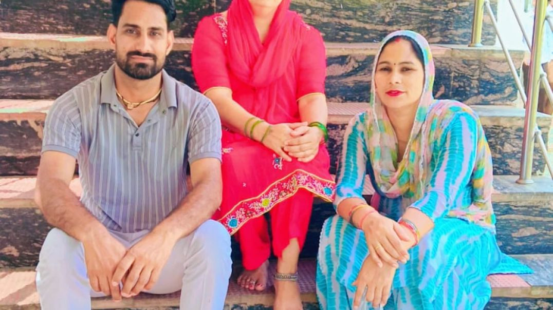 ⁣पड़ोसी औरतो ने मिलकर किया नाच गाना