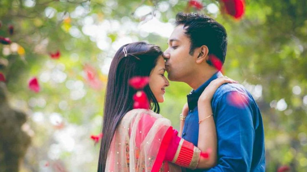 ⁣Itna Main Chahoon Tujhe Koi Kisi Ko Na Chahe - Lyrical _ Raaz _ Udit Narayan_ AlkaYagnik _ Love Song