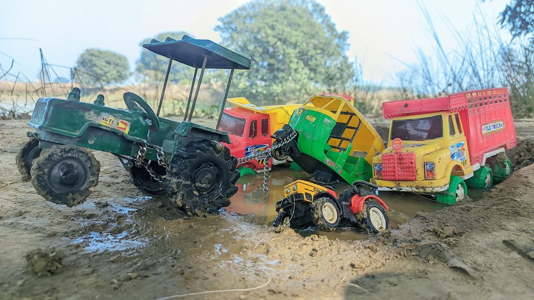 ⁣🙋🏻‍♂️ "मिट्टी में फंसा ट्रेक्टर! 🚜💥 बचाव मिशन शुरू! 😎 #टॉयट्रेक्टर #मिट्टीमैडनेस" #kidvideo #toy