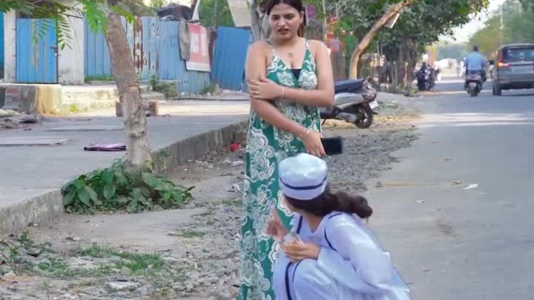 ⁣जादूगर क़ैदी ने बनाया लड़की को पागल 😂