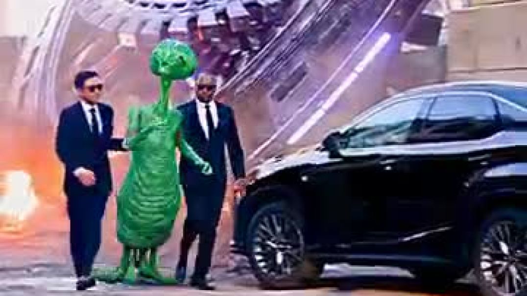 ⁣How a girl made agent