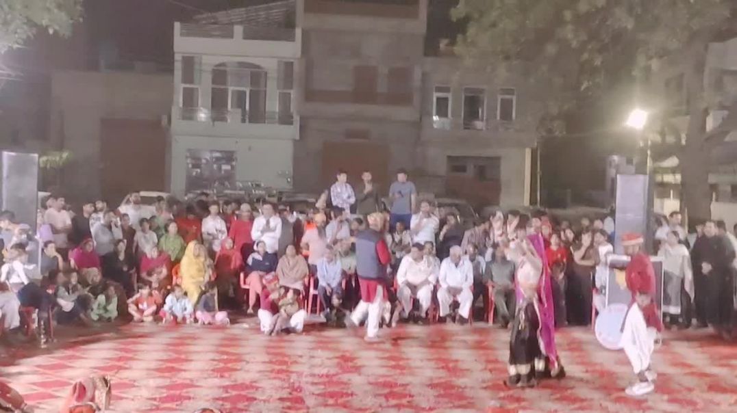 ⁣Holi special dance