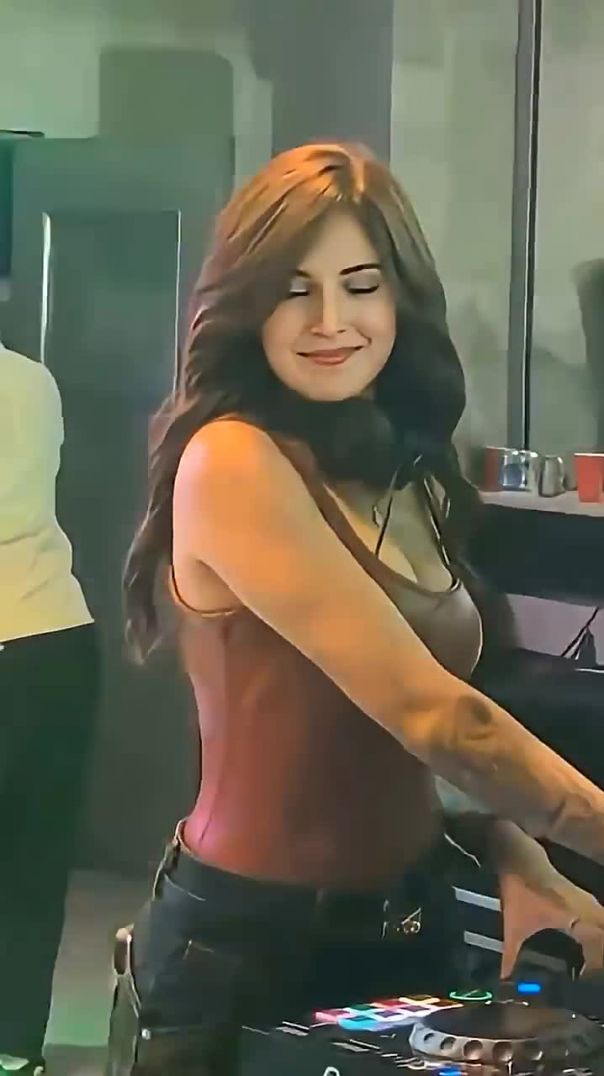 World_War_song__Saaaj_Tomar#haryana#haryanvi#haryanvisong#viral#love_#gurwinder001_#punjabisong(720p)