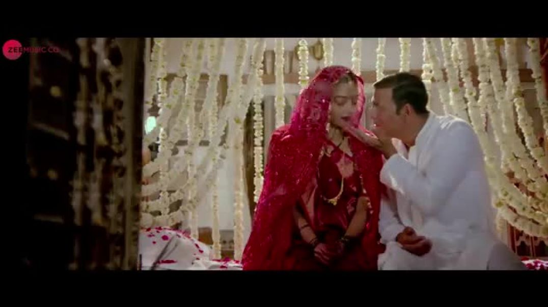 ⁣Aaj_Se_Teri_-_Lyrical___Padman___Akshay_Kumar___Radhika_Apte___Arijit_Singh___Amit_Trivedi(360p)