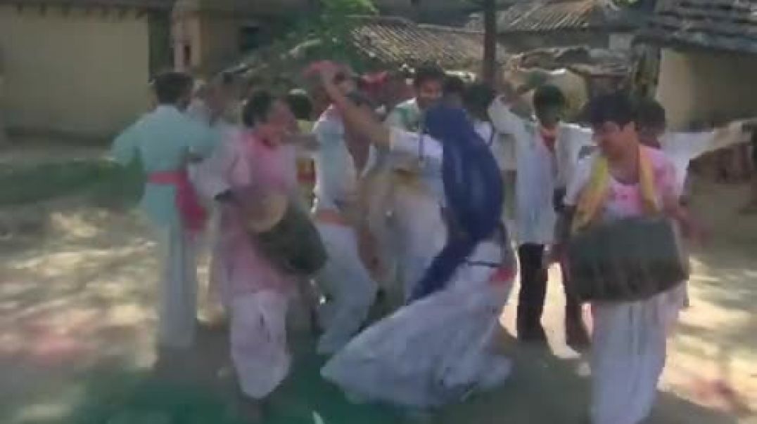 ⁣Jogiji_Haan_-_Sachin,_Sandhya_Singh_-_Nadiya_Ke_Paar_-_Superhit_Bollywood_Holi_Song(360p)