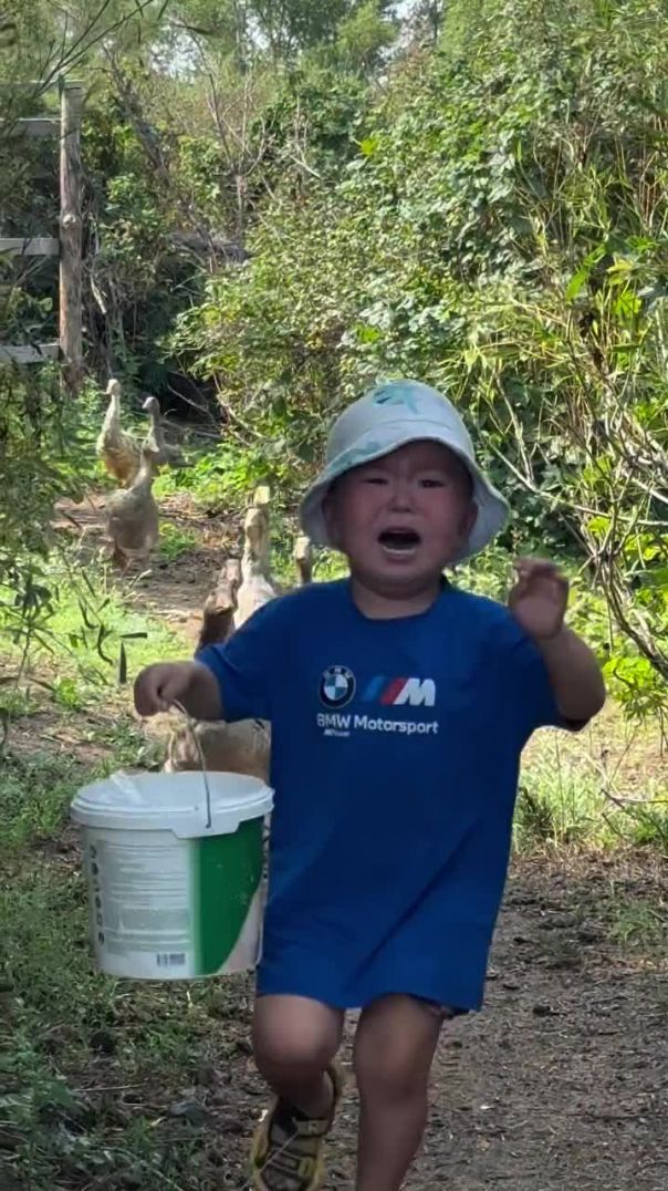 Murgi or bchcha romantic video