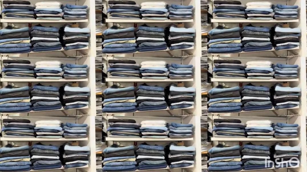 ⁣Straight jeans || bootcut jeans