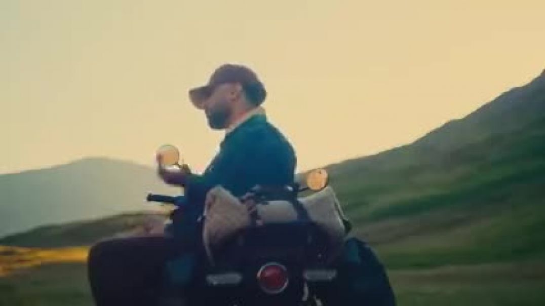 NAVAAN_SANDHU_X_ARJAN_DHILLON_TYPE_ROMANTIC_BEAT_-__AKHIYAN_(240p)