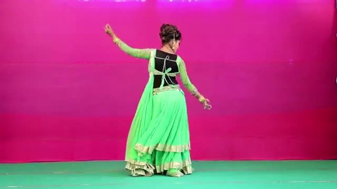 ⁣Bollywood Hit Song Dance