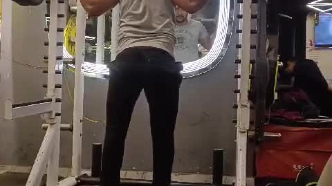 ⁣Gym weight training