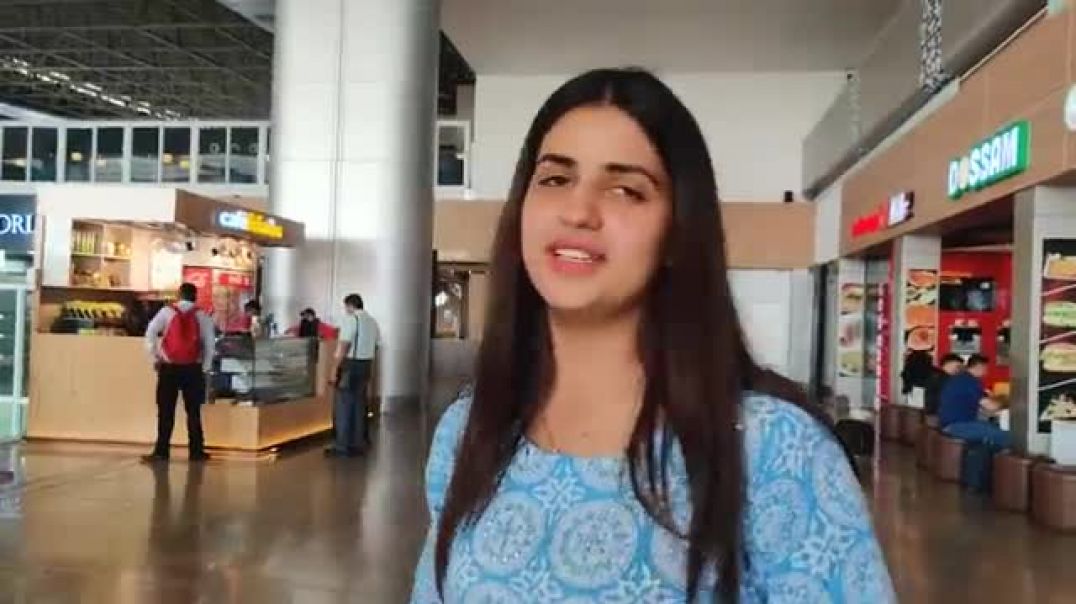 ⁣Mumbai_Hamko_Jam_Gayi_😜___Mumbai_Vlog___Pranjal_Dahiya(360p)