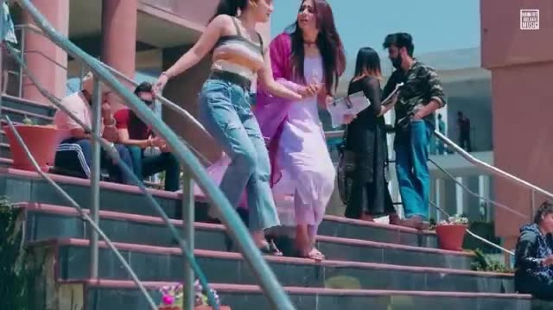 8 Raflaan :: mankrit Aulakh Ft Gurlen