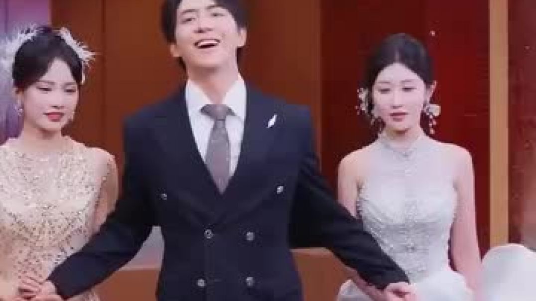 ⁣सुंदरी ने खजाने की तलाश में कब्र में पुरुष को छुआ और वह जी उठ