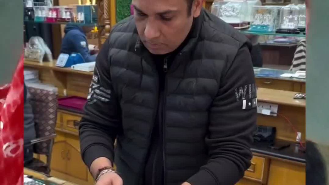 ⁣इंसान की मजबूरियां क्या-क्या करवा देती है||सुविचार