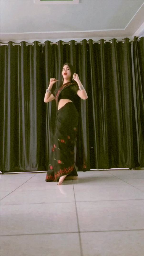 Romance 💕💕 Dance