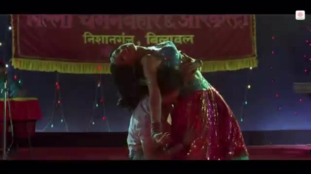 Beedi_-_8K_4K_Music_Video___Bipasha_B___Saif_AK___Vivek___Sunidhi_C___Sukhwinder___Vishal_B___Omkara