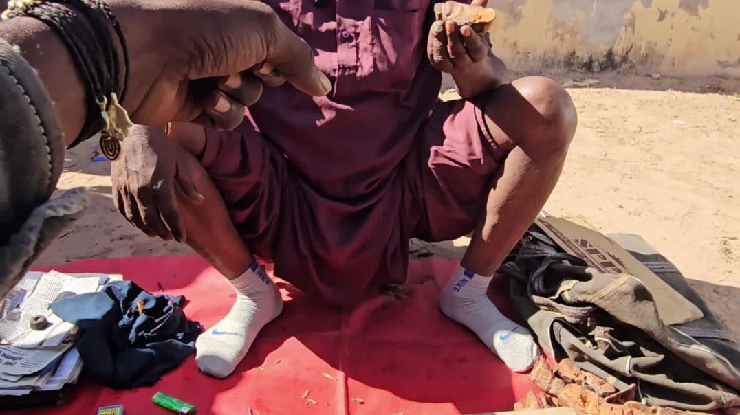 ⁣नमन है अंकल की कला करी को लकड़ी से तेल निकाल दिया 😲👈  #tree #oil #reel #meking