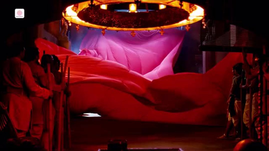 Chikni_Chameli_-_8K_4k_Music_Video___Katrina_Kaif,_Hrithik___Agneepath___Shreya_Ghoshal___Ajay-Atul_