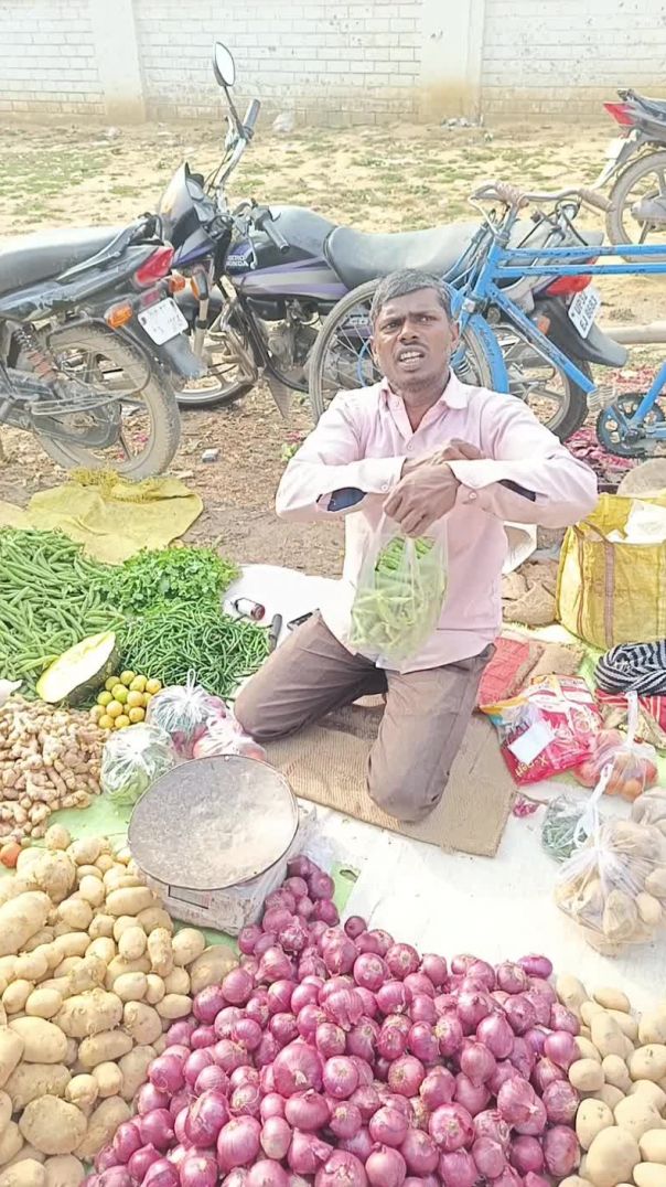 आज हम सब्जी खरीदने गए 😰😰#vlog  #2026  #vlogger #vlogging #trending