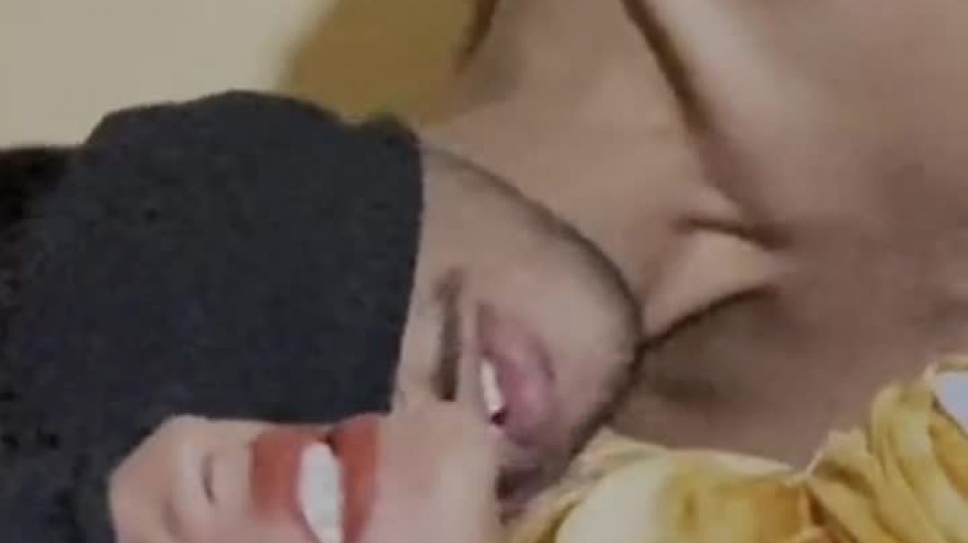 ⁣Ladka ne ladki ko room me lakar uske saath kiya romance