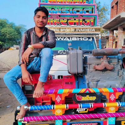 111603645630553385892 