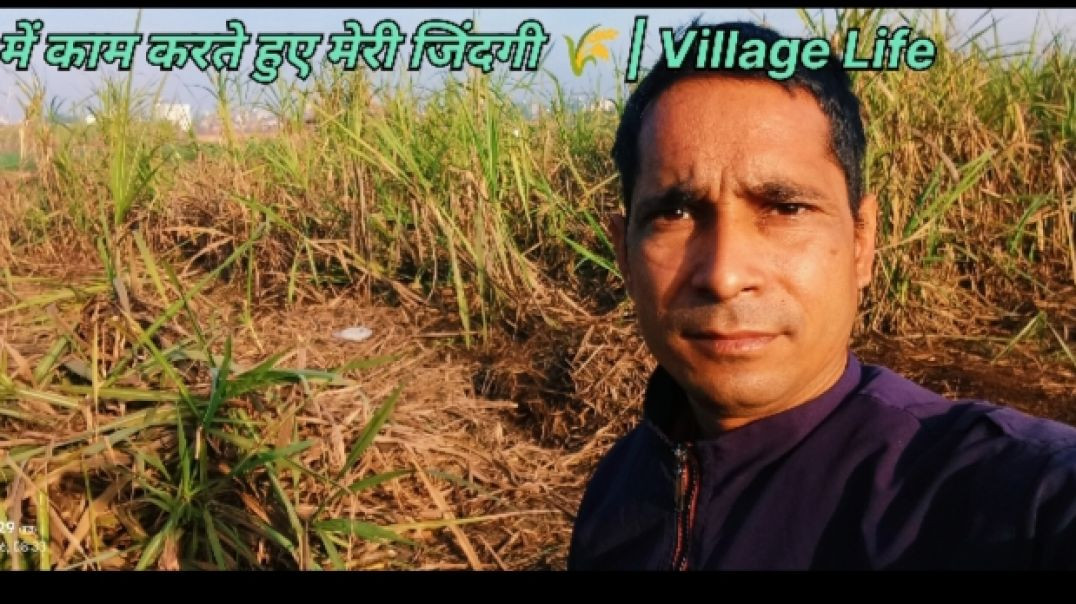 ⁣कभी-कभी मुस्कुराता चेहरा भी अंदर से टूटा हुआ होता है।"