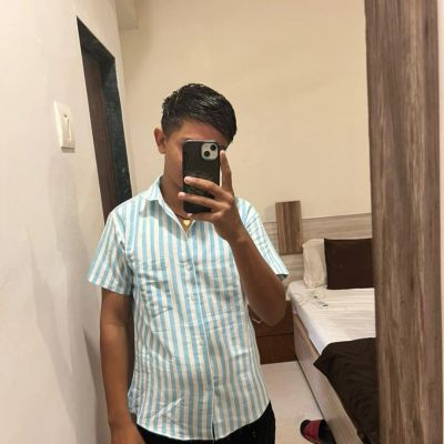 104962951155458432832