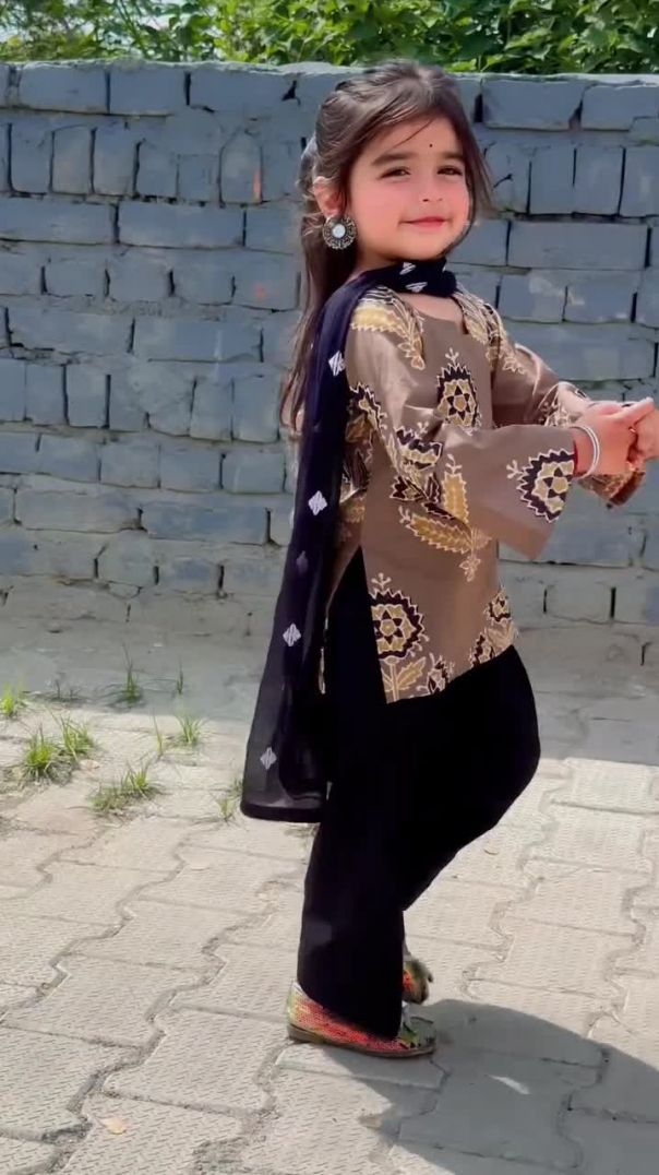 ⁣Dhakad dhakad