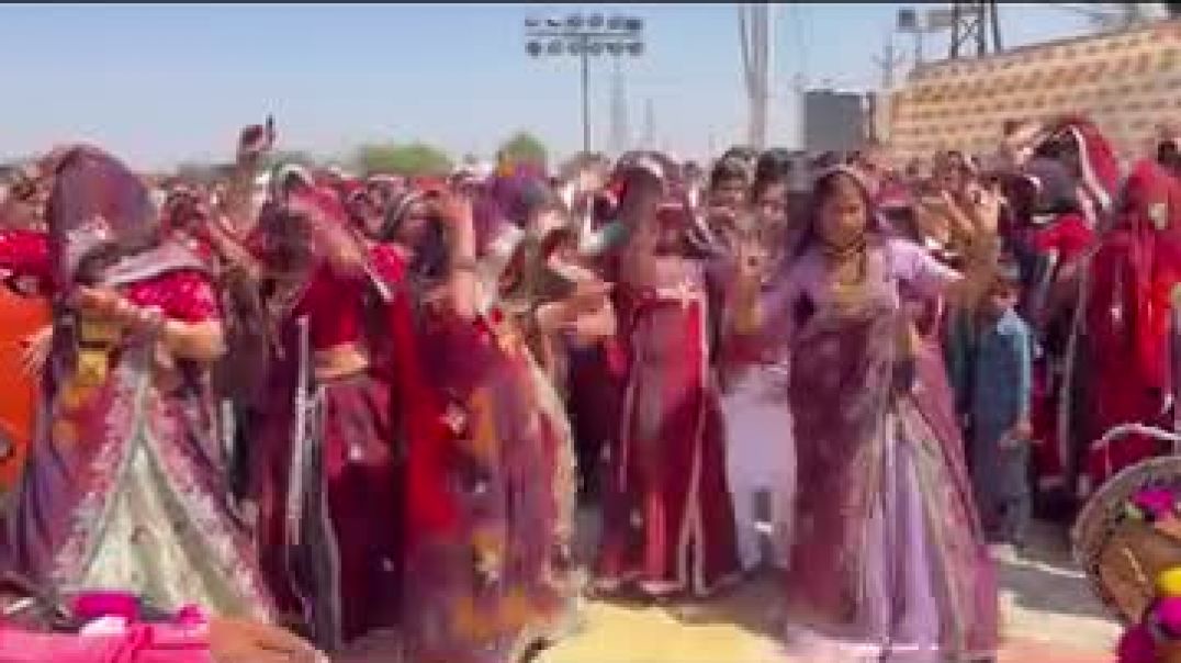 ⁣Famous song with Rajasthani dance #dance #viral