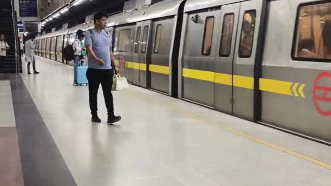 ⁣Delhi metro _ Delhi metro vlog _ my first Vlog _ viral vlog _ viral vlog 2026 #shorts #delhimetro