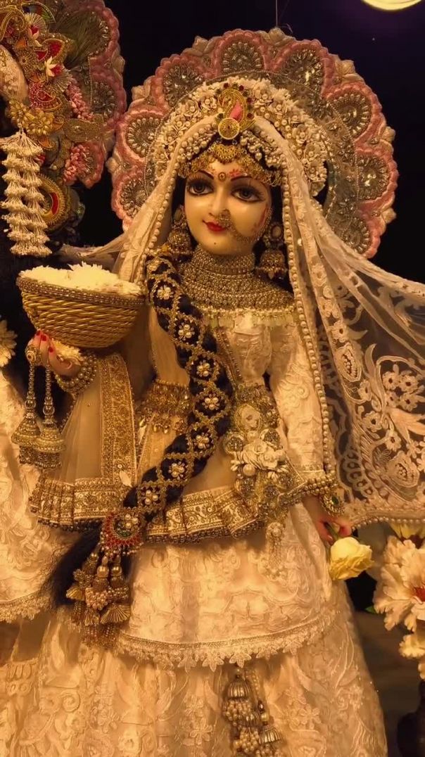Radha Rani 🥰🫰