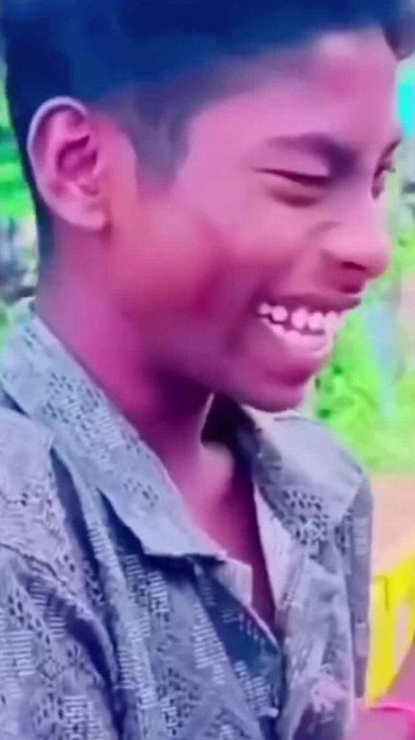 Aise Kon Karta Hai 🤪 #funny #shorts