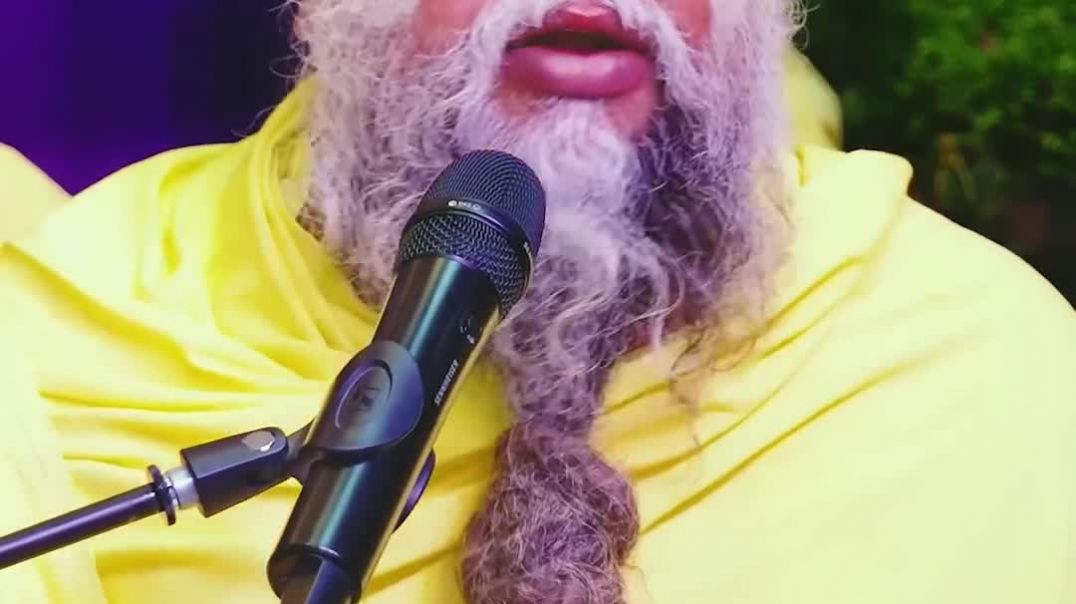 ⁣पहली बार कैसे मिले पूज्य महाराज जी अपने गुरुदेव से?#premanandjimaharaj