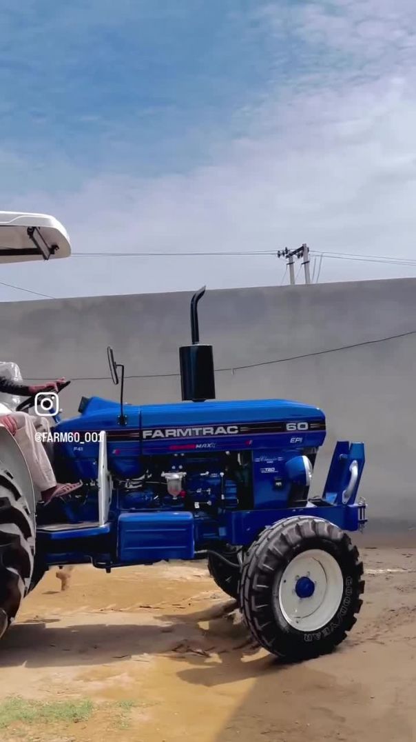 New tractor le aye