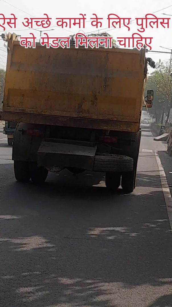 🚛 बिना नंबर प्लेट का ट्रक… और पुलिस “इनविज़िबल मोड” में क्यों?
