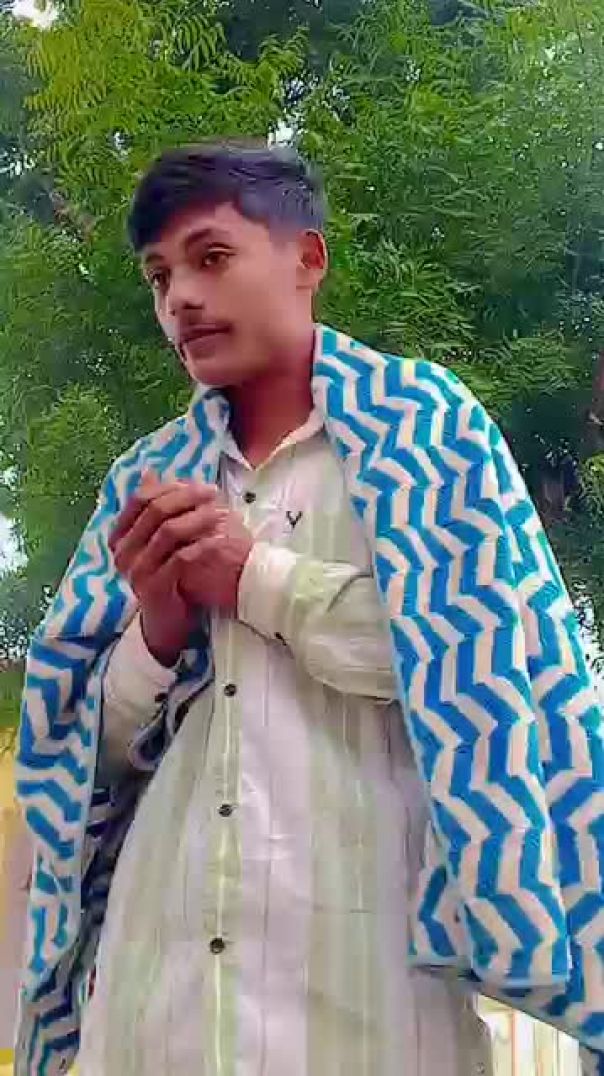 aaj mere ko thand lag rahi thi to calender palat kamai ka mahina Laga Diya tab jakar sukun Mila