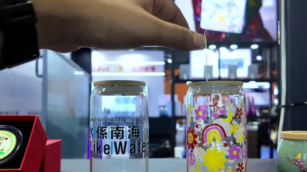 ⁣चीज़ो पर मनपसंद कुछ भी छाप देने की मशीन